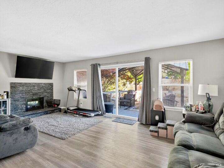 Property Photo:  4406 Hedge Court  CA 94928 