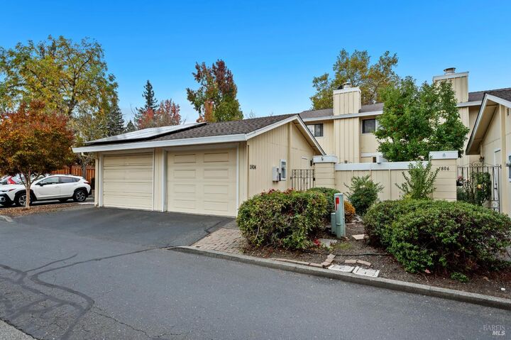 Property Photo:  1804 Arroyo Sierra Circle  CA 95405 