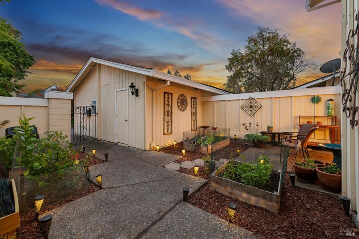 Property Photo:  1804 Arroyo Sierra Circle  CA 95405 