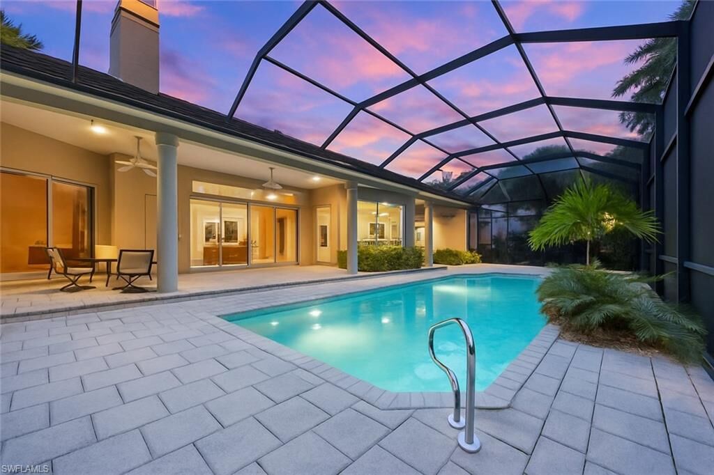 Property Photo:  258 9th Ave S  FL 34102 