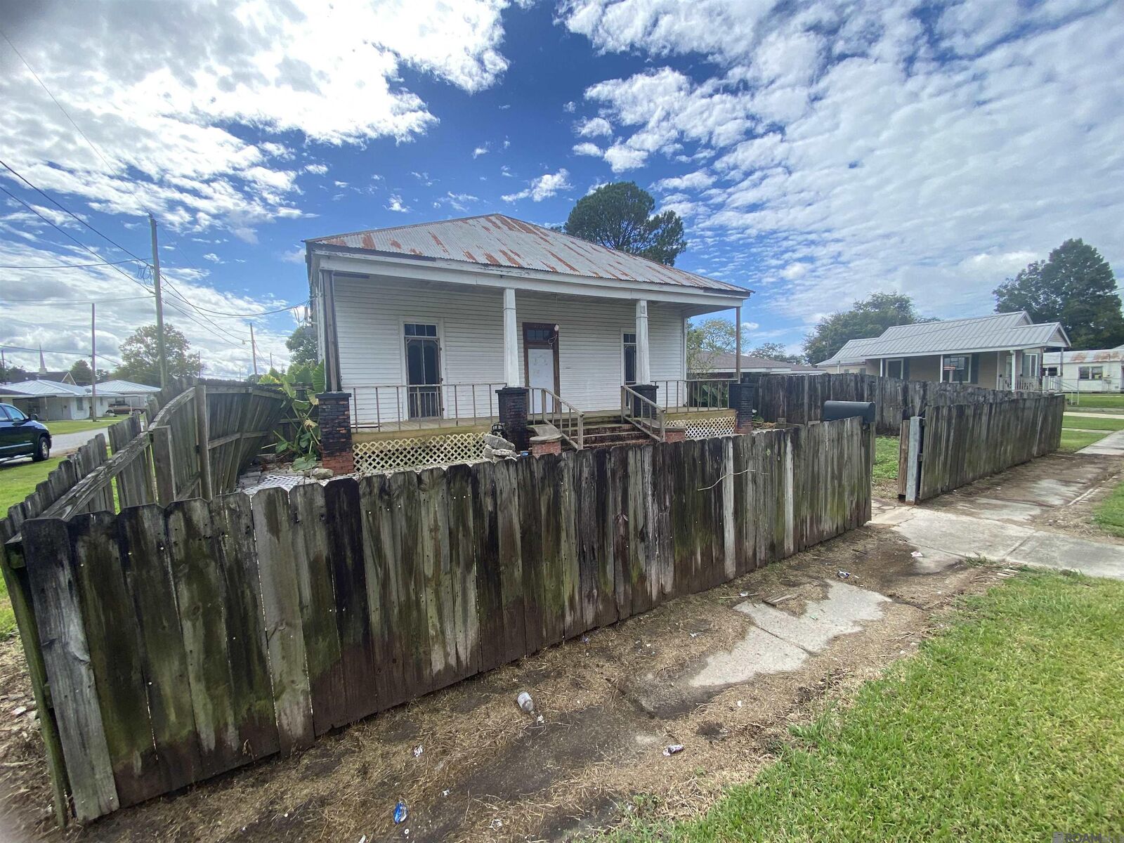 Property Photo: 32260 La Hwy 405 LA 70788