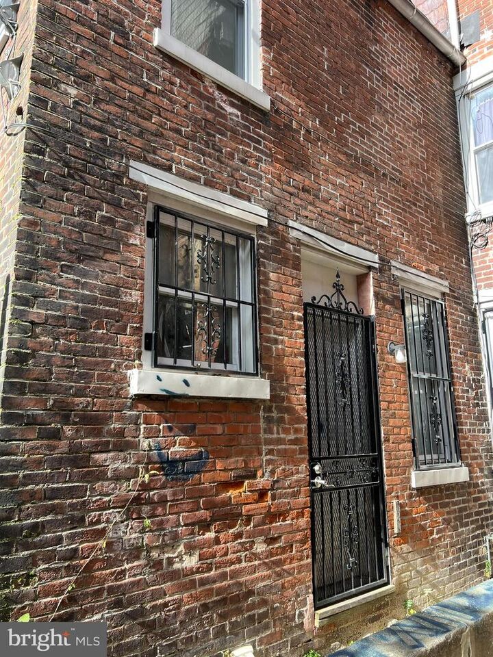 Property Photo: 323 Peffer Street PA 17102