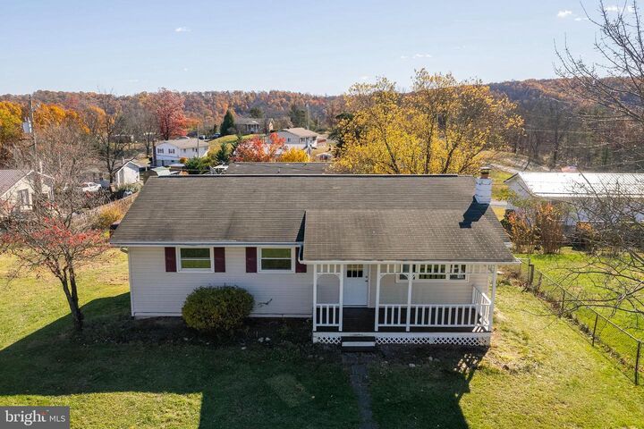 Property Photo: 186 Hazelton Drive WV 26726