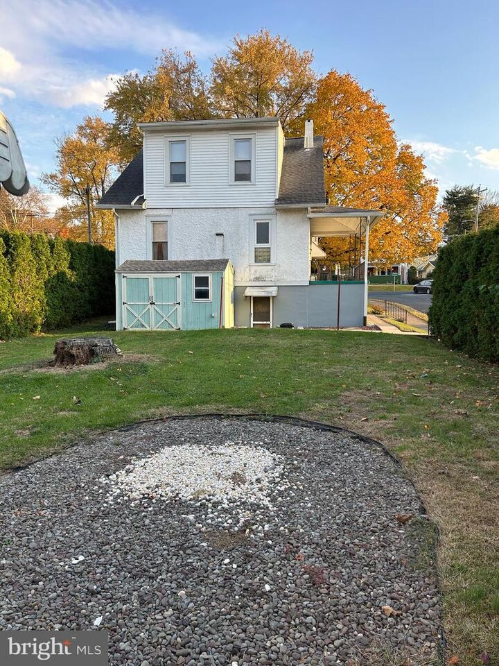 Property Photo: 979 New Holland Road PA 19607