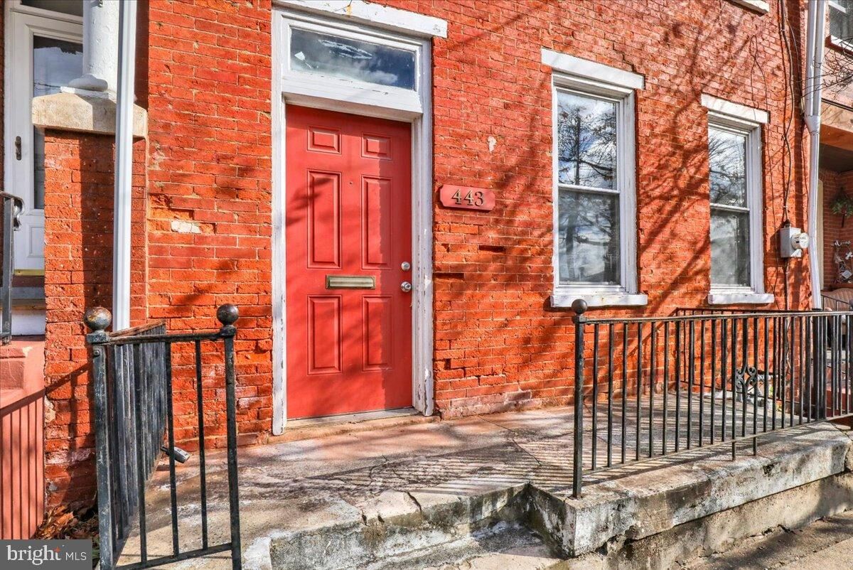 Property Photo:  443 N Prince Street  PA 17603 