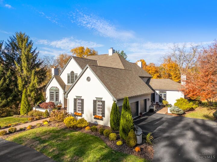 Property Photo: 8765 Old Indian Hill Road OH 45243