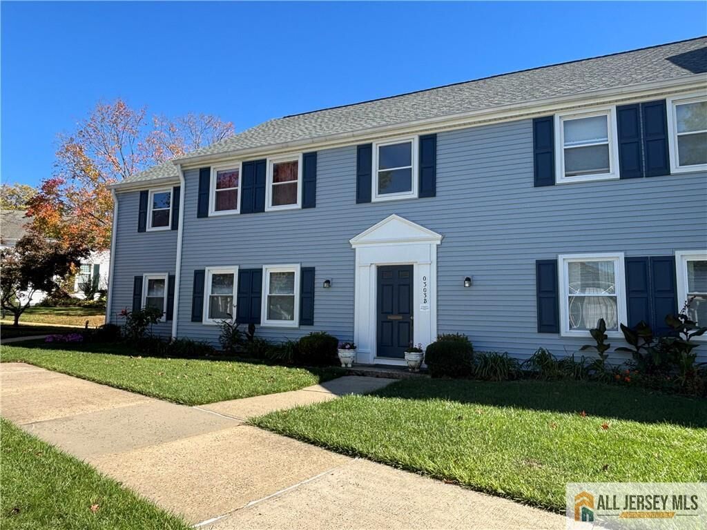Property Photo: 303 Sharon Way 303B NJ 08831