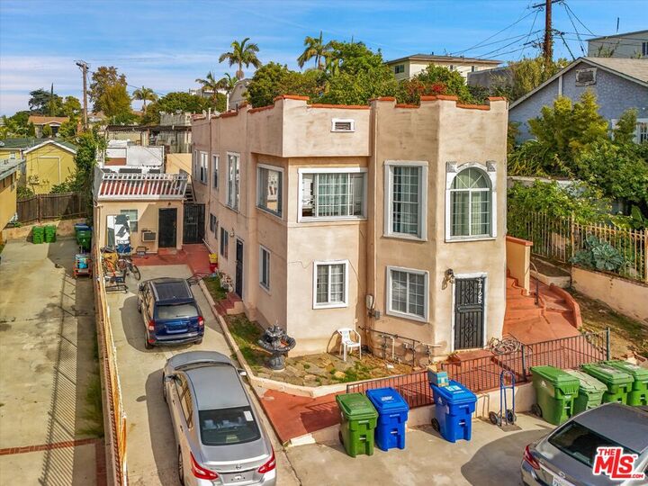 Property Photo: 4725 St Elmo Dr CA 90019