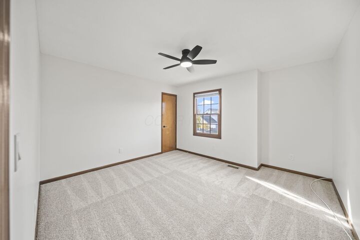 Property Photo:  716 Winsholen Court  OH 43081 