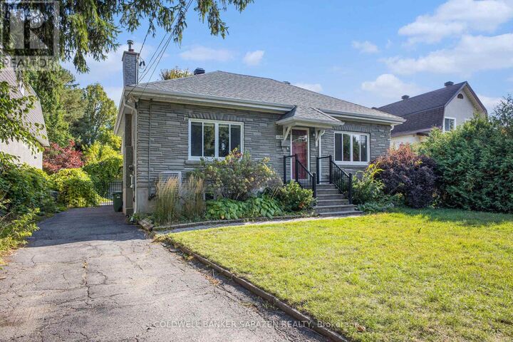 Property Photo: 1150 Shillington Avenue ON K1Z 7Z4