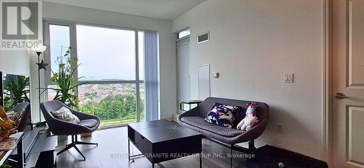 Photo de la propriété:  349 Rathburn Road 1719  ON L5G 0B9 