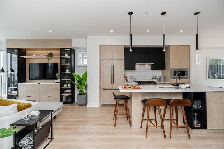 7670 207 52  Langley BC V2Y 3N7 photo