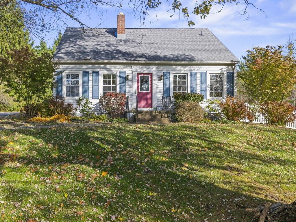 Property Photo:  409 E Jamestown Road  PA 16125 