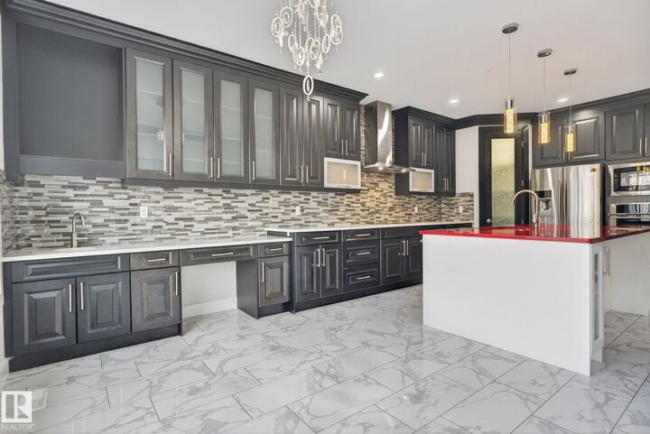 Property Photo: 8536 19 Avenue SW AB T6X 0R6