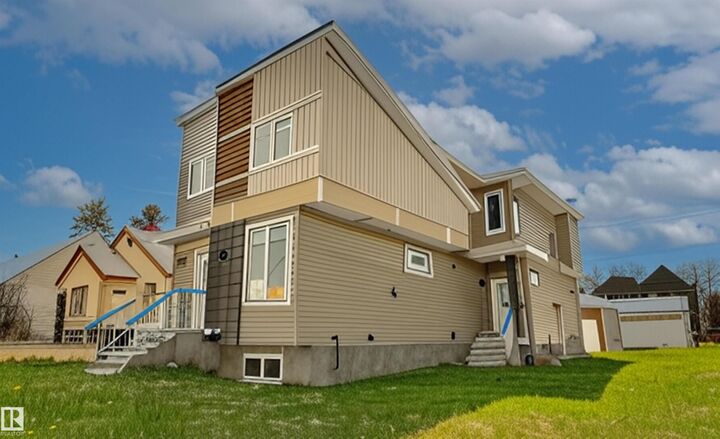 Property Photo:  10446 142 Street NW  AB T5N 2P2 