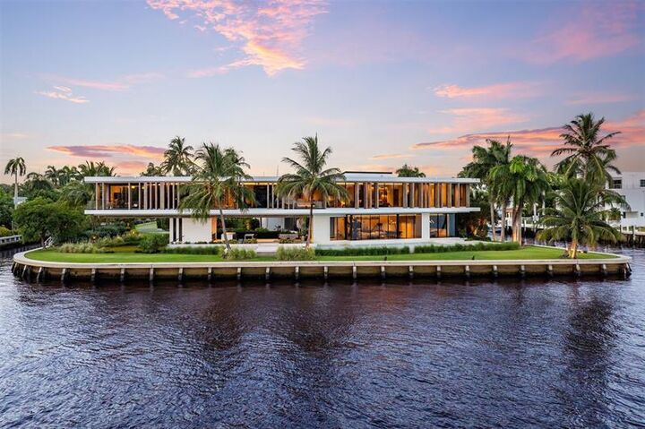 Property Photo: 516 Mola Ave FL 33301