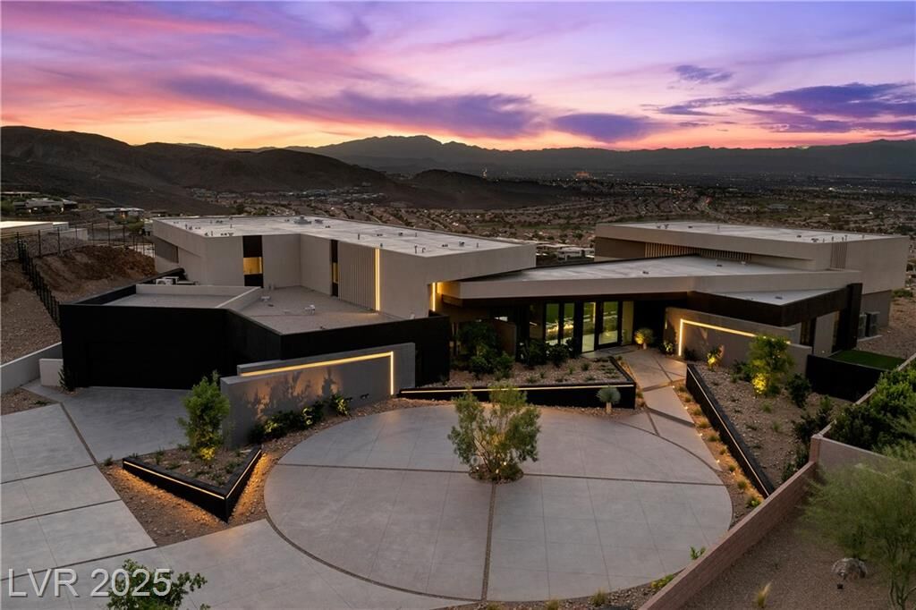 Property Photo: 716 Dragon Peak Drive NV 89012