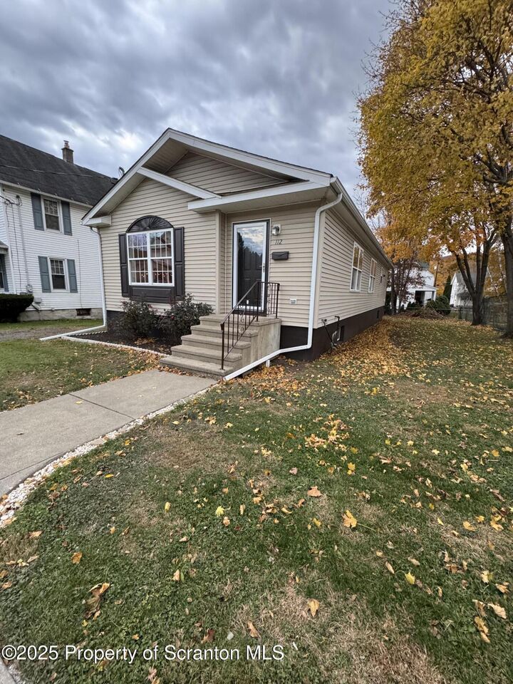 Property Photo: 112 Pine Street PA 18403