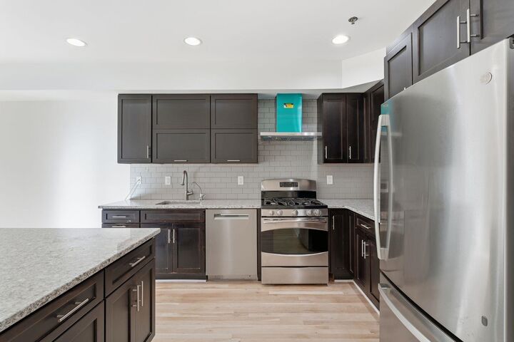 Property Photo: 86 Clinton St 3 NJ 07030