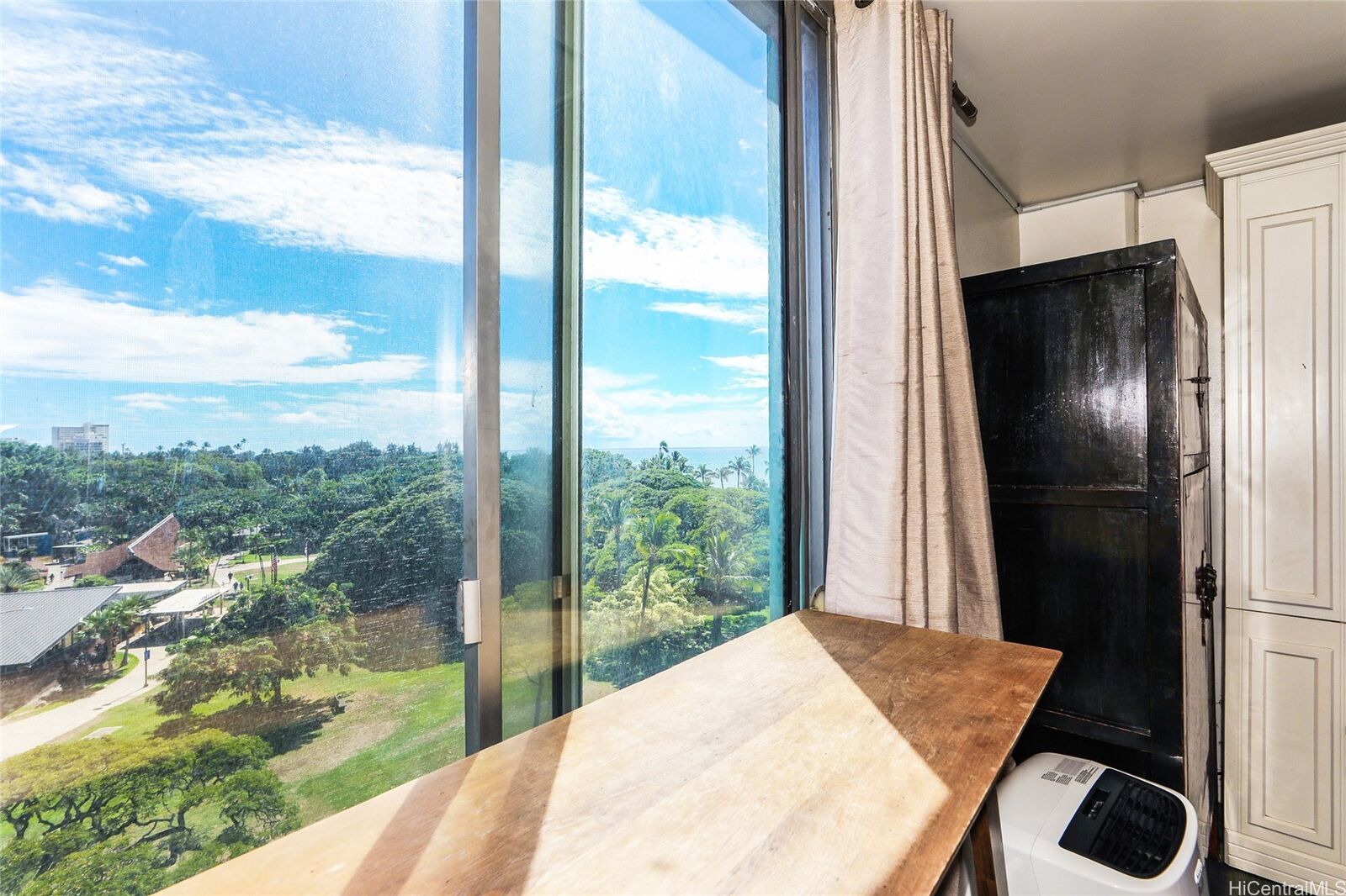 Property Photo:  134 Kapahulu Avenue 716  HI 96815 