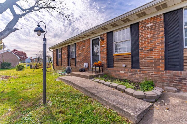 Property Photo:  5200 Westchester Drive  IN 47720-1153 