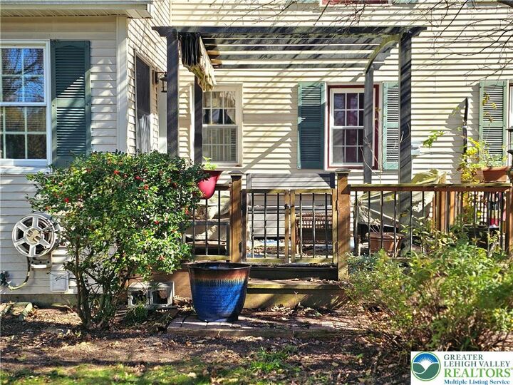 Property Photo:  243 Linden Lane  PA 18077 
