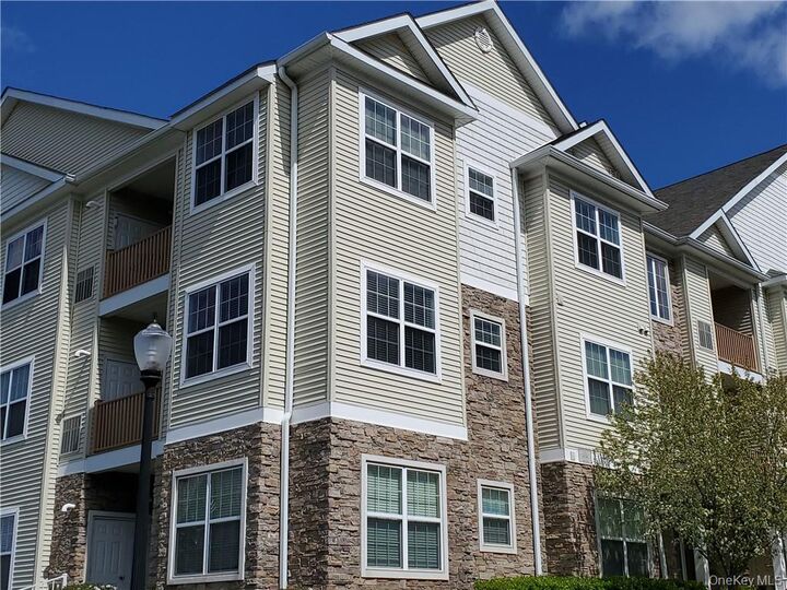 934 Tower Ridge Circle  Middletown NY 10941 photo