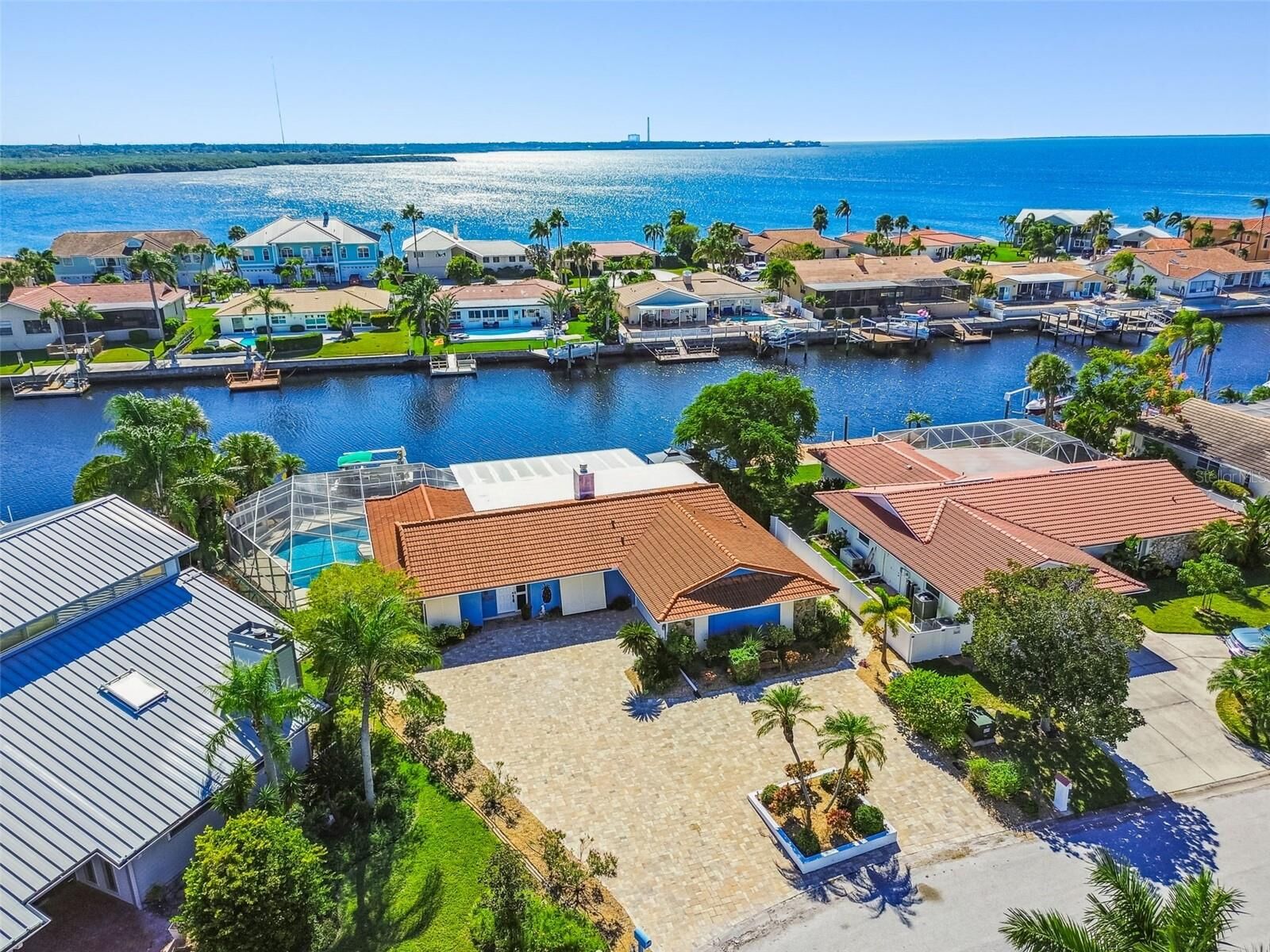 Property Photo:  5050 Porpoise Place  FL 34652 