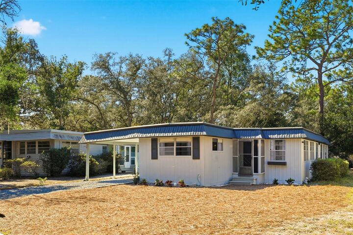 Property Photo: 403 N Niblick Lane FL 32746