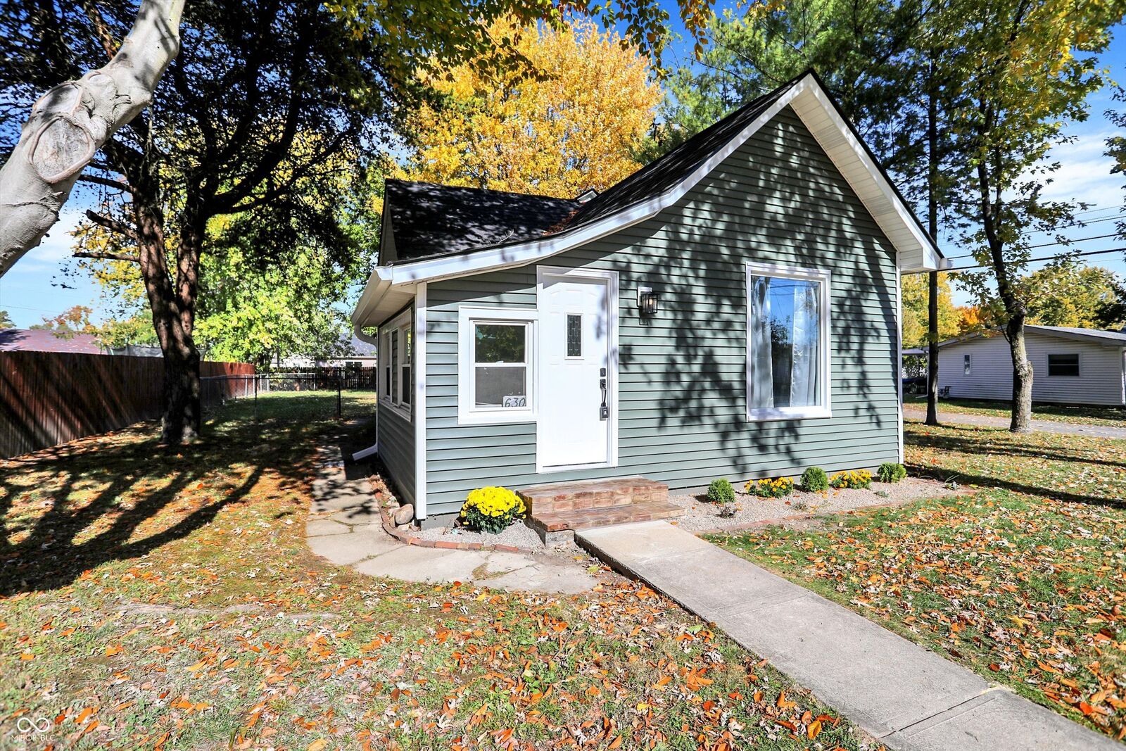 Property Photo: 630 Walnut Street IN 46184