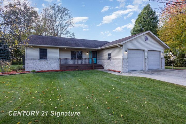 Property Photo: 4466 E Vernon Court MI 48640