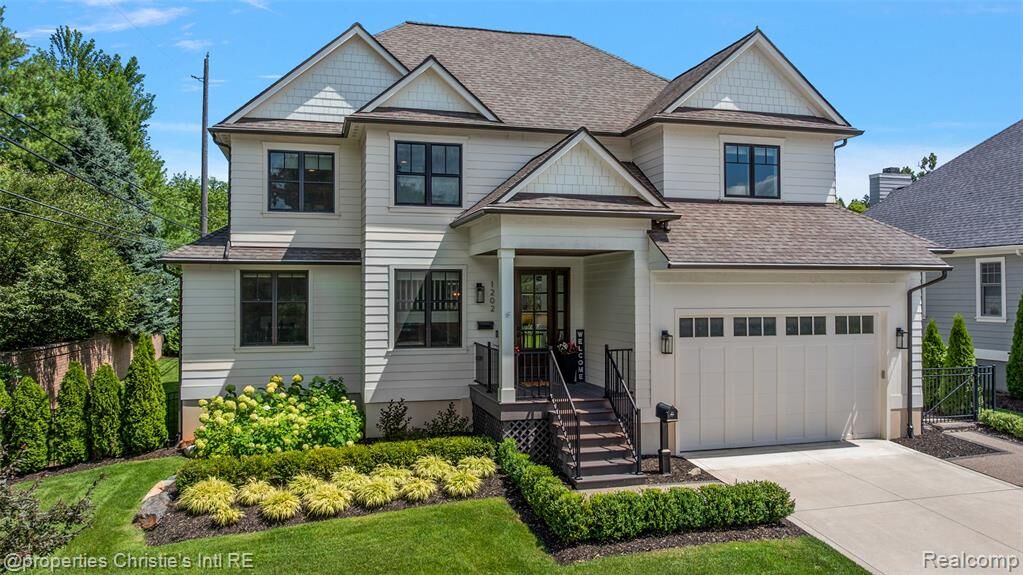 Property Photo: 1202 N Pine Street MI 48307 1495