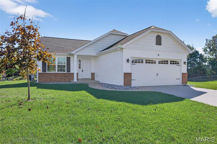 Property Photo: 6 Raleigh Hill Court MO 63385