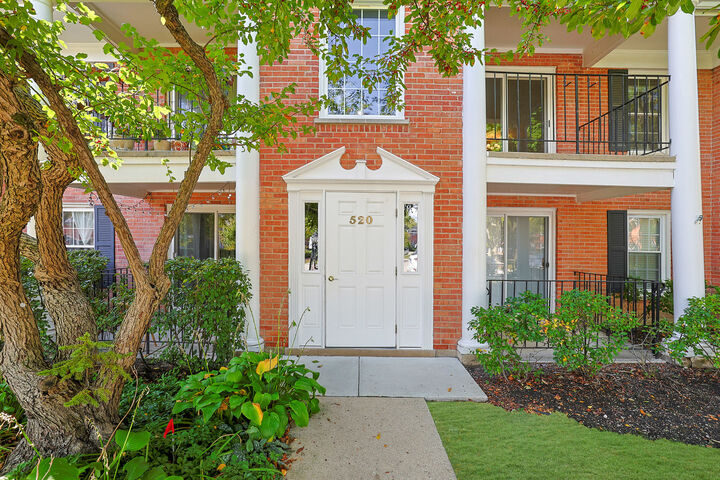 Property Photo:  520 Shorely Drive 203  IL 60010 
