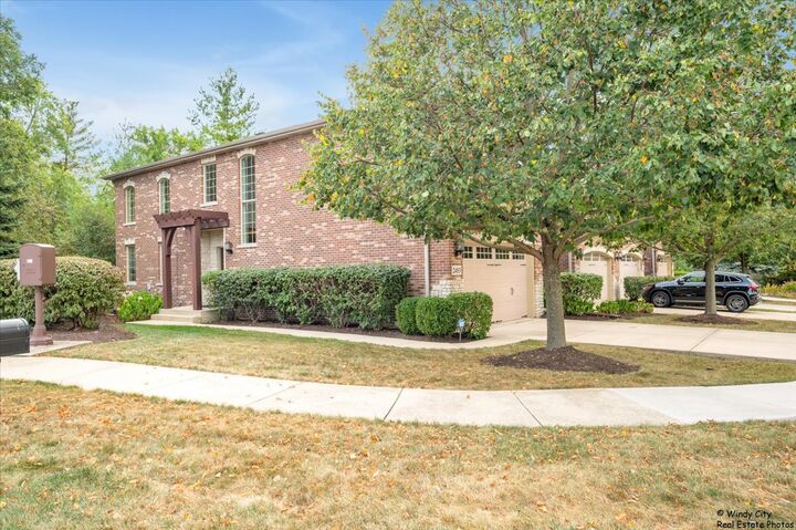 Property Photo: 2453 Nicola Court IL 60101