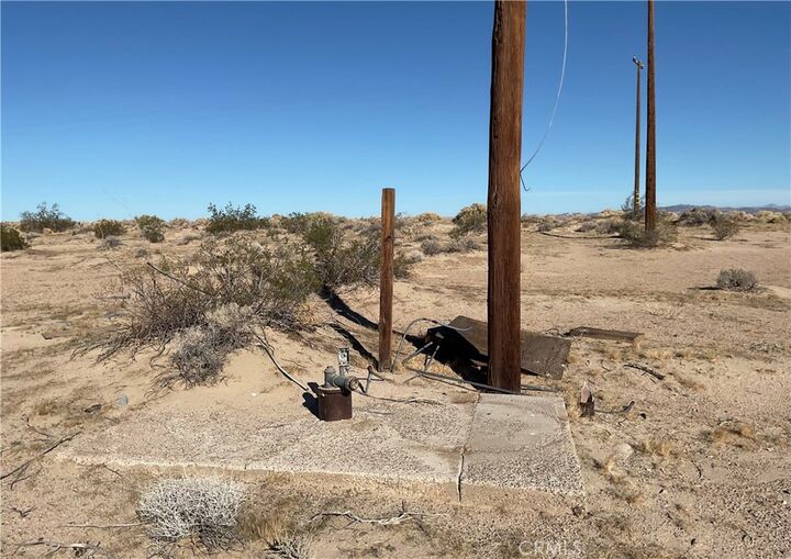 Property Photo:  47039 Palma Vista Rd  CA 92365 