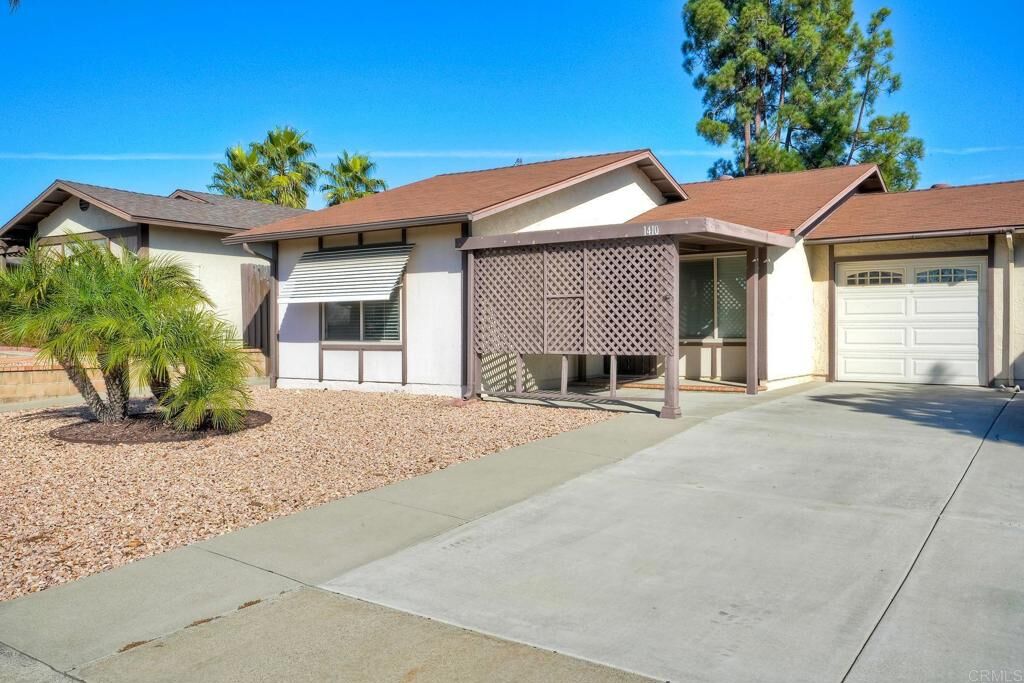 Property Photo:  1410 Panorama Ridge Rd  CA 92056 