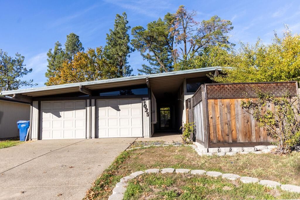Property Photo: 5025 Hemlock Street CA 95841