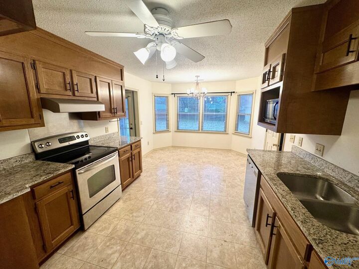 Property Photo: 126 Bellhurst Road AL 35759