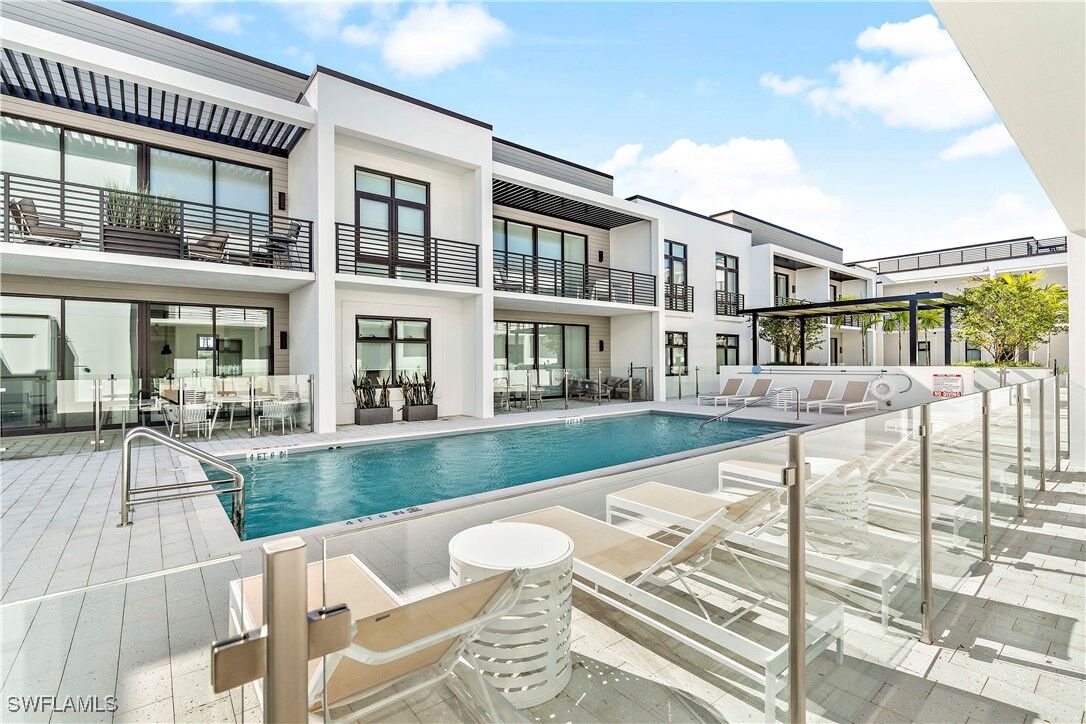 Property Photo: 850 Central Avenue 310 FL 34102