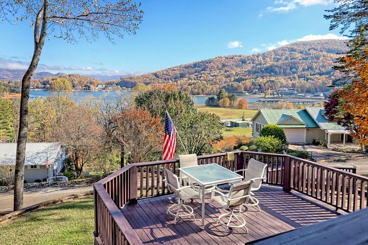 Property Photo:  1929 Lakeview Summit Drive  GA 30582 