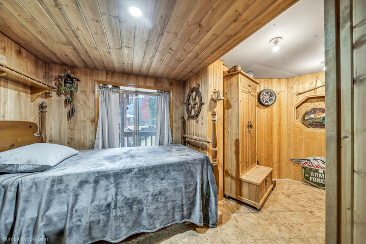 Property Photo: 242 Larch Ln WA 99119