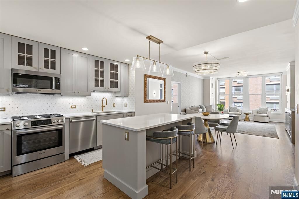 Property Photo:  1125 Maxwell Lane 726  NJ 07030 