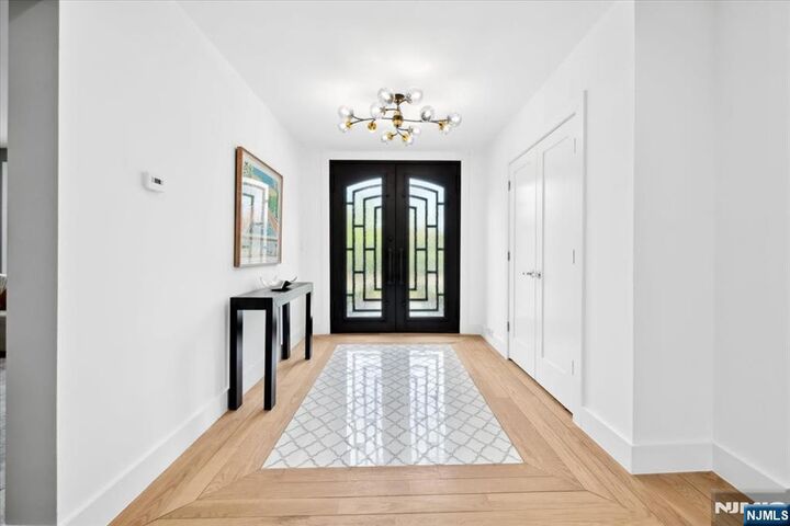 Property Photo:  284 Mendham Road  NJ 07960 