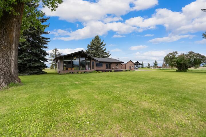 Property Photo: 1020 Middle Road MT 59912