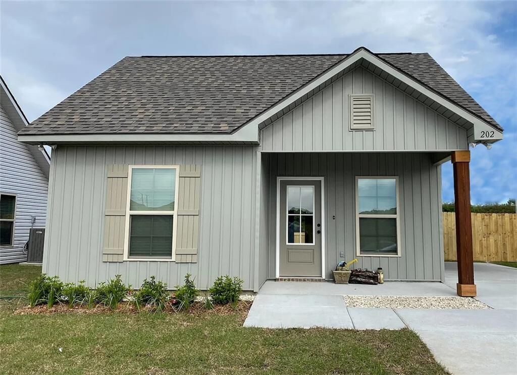 Property Photo:  17020 E Iowa Avenue  LA 70403 