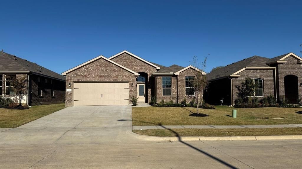 Property Photo:  111 Goodnight Court  TX 76033 