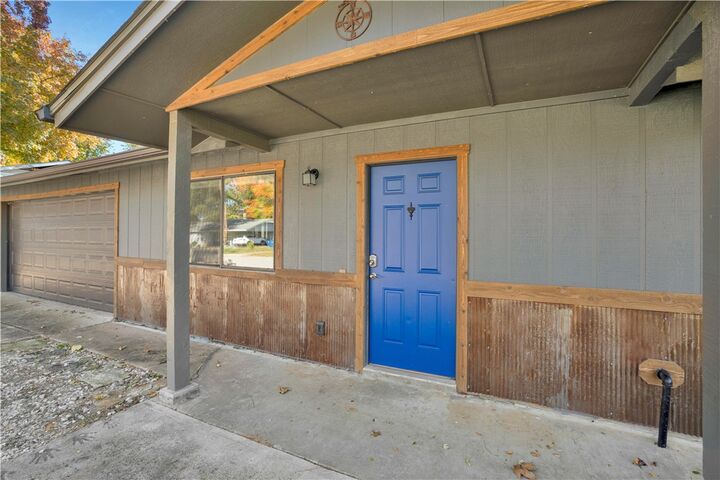 Property Photo: 610 10th Street AR 72712