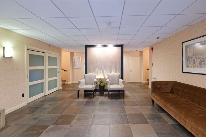 Property Photo:  125 Pleasant St 201  MA 02446 