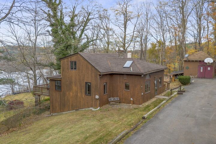 1044 Lancaster Ave  Lunenburg MA 01462 photo